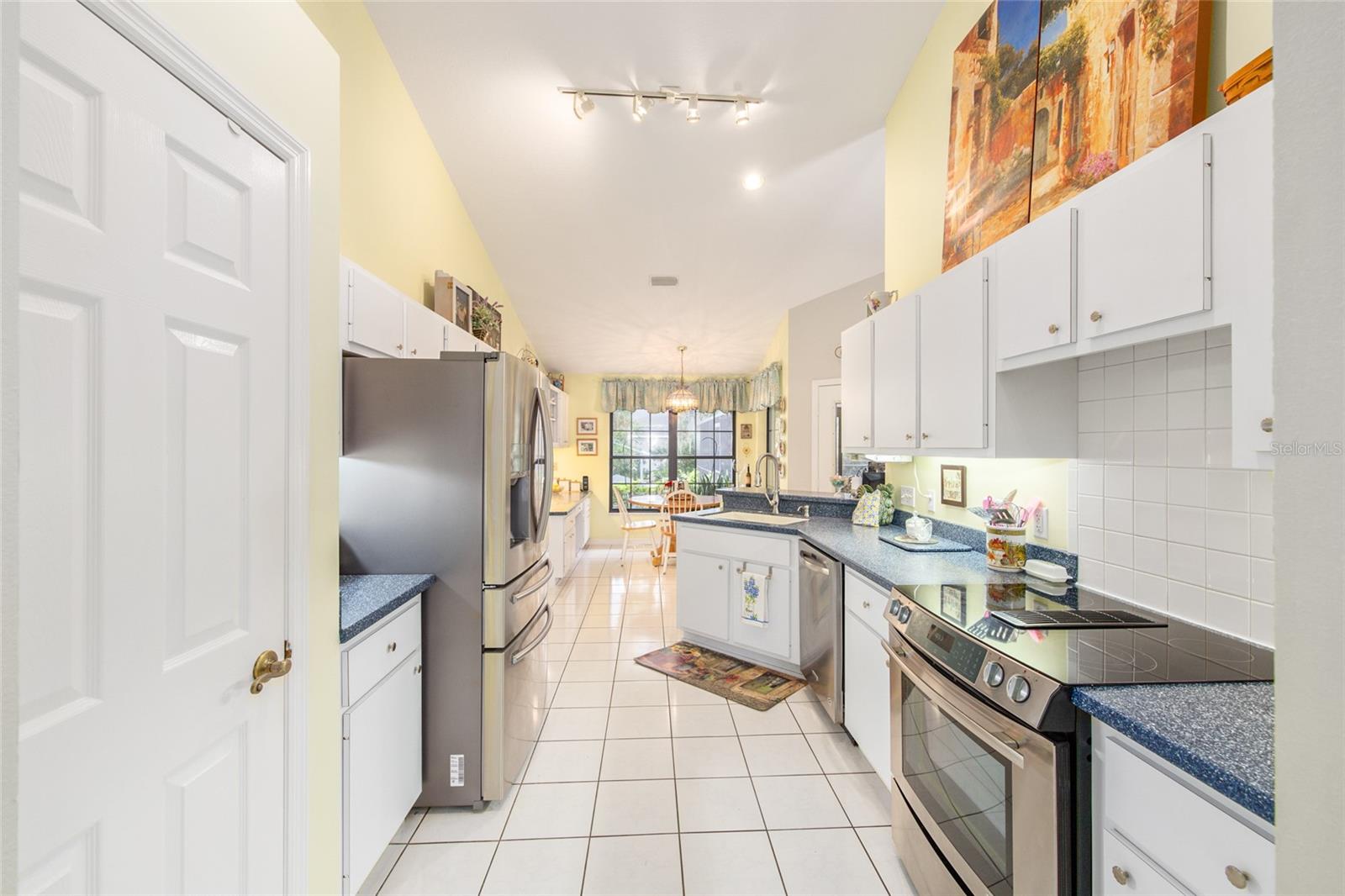 AVONDALE - Residential