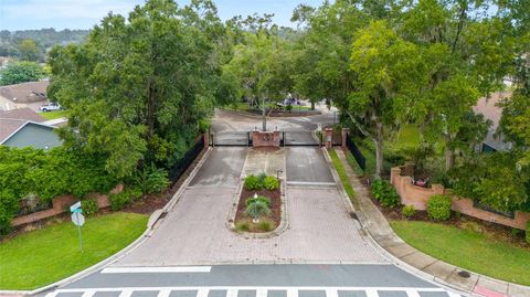 Tiny photo for 2305 SE 30th Street, Ocala, FL 34471 (MLS # OM711881)