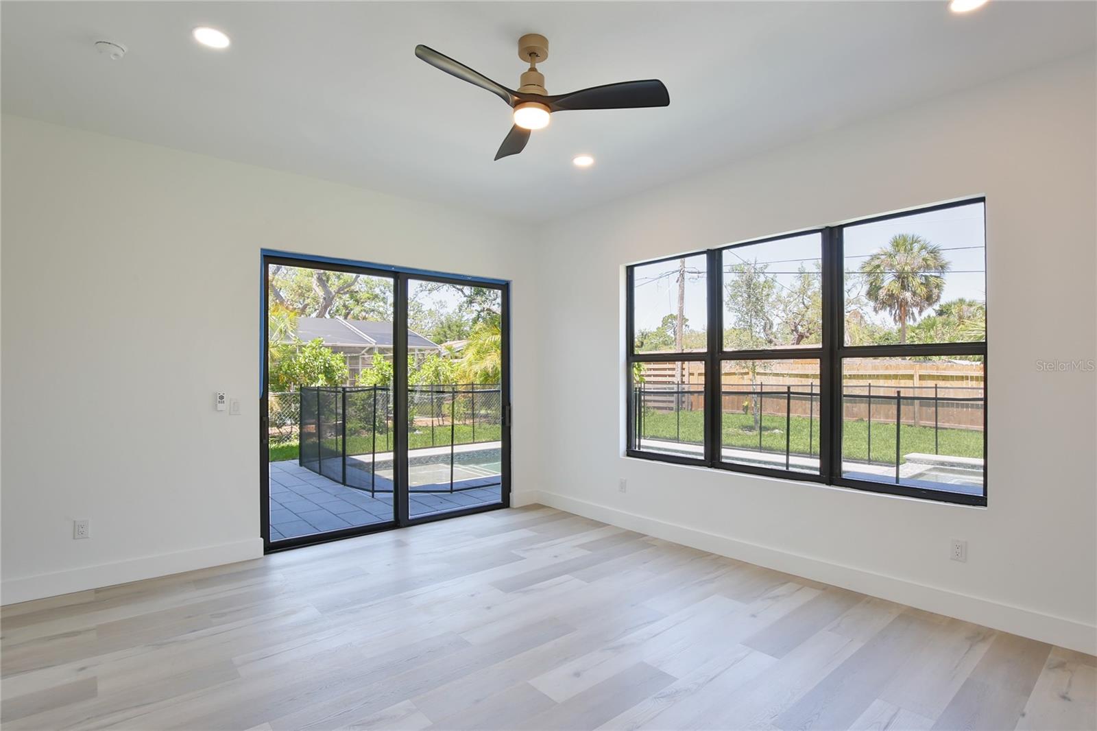 RIDGEWOOD - Residential