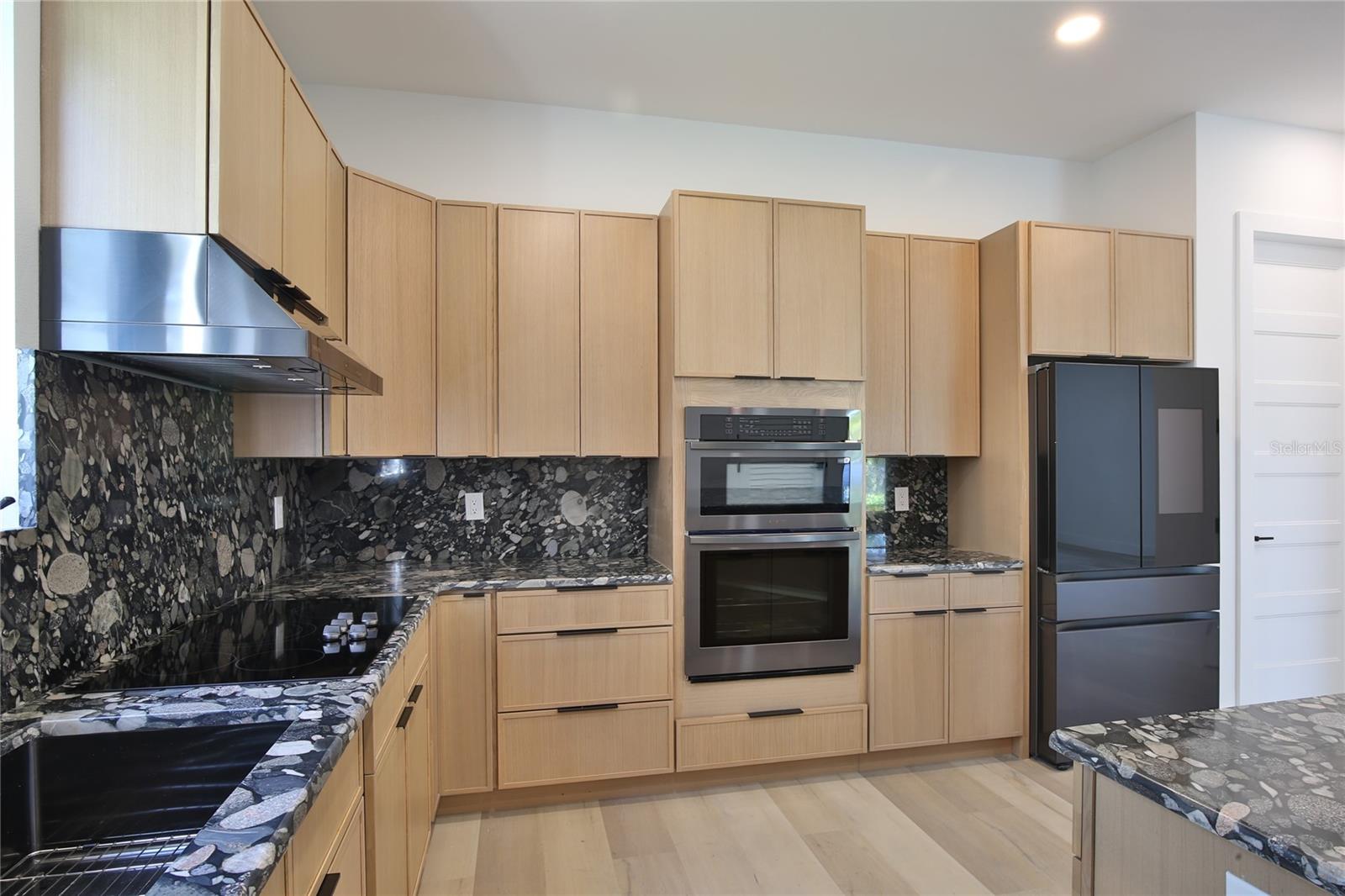 RIDGEWOOD - Residential