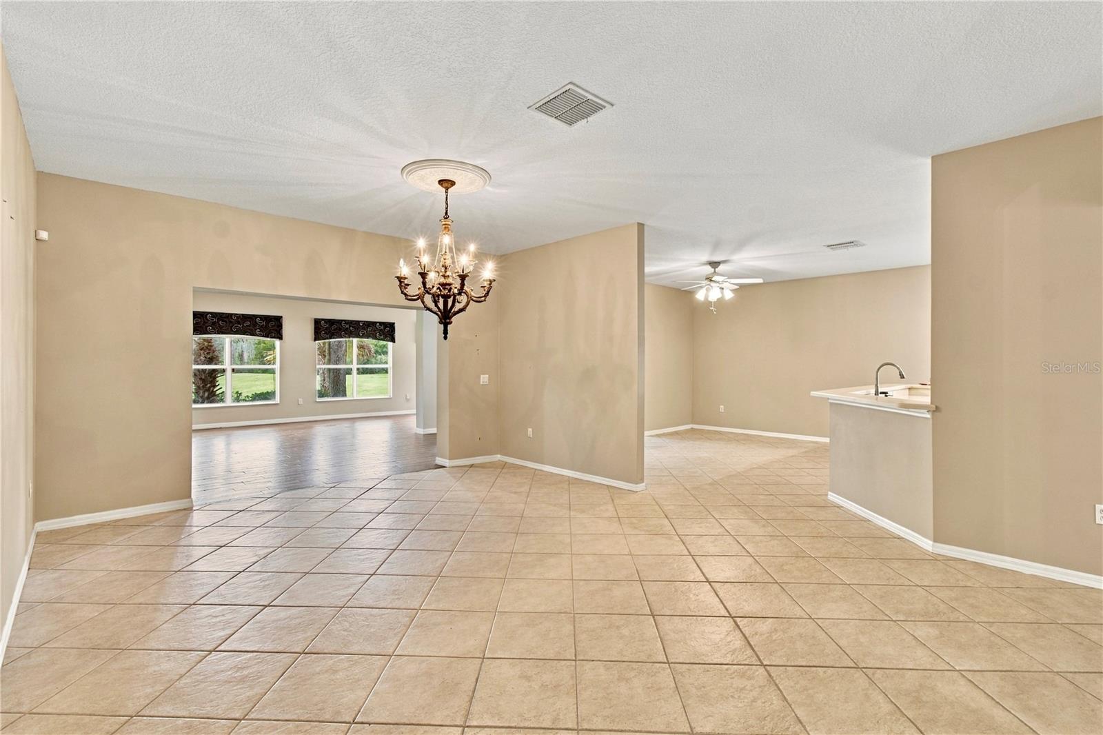 352 HAMRICK DR