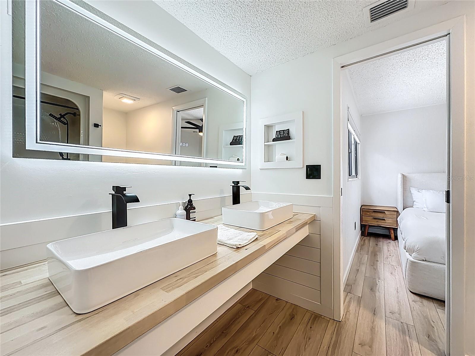 RAVENWOOD - Residential