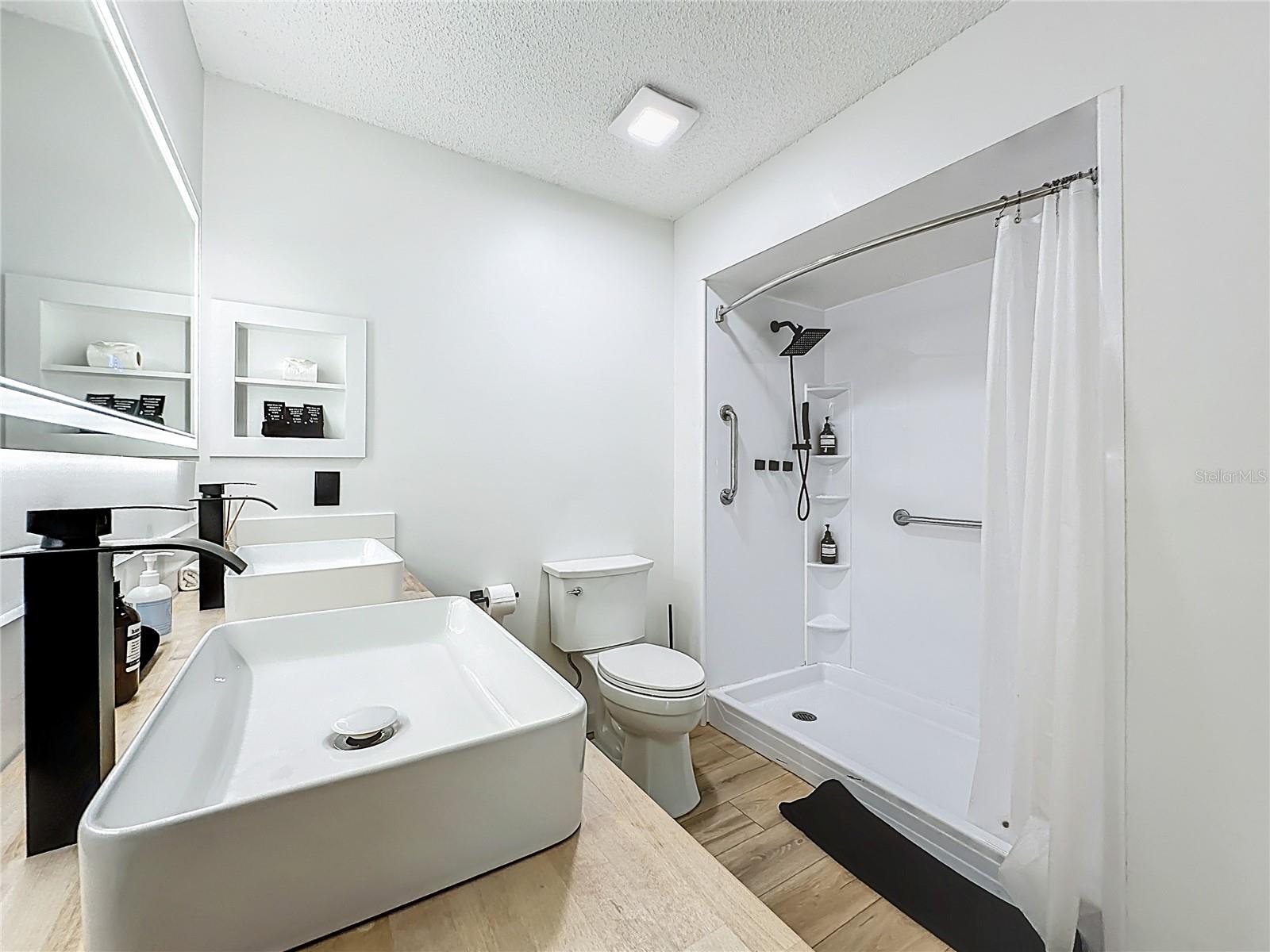 RAVENWOOD - Residential