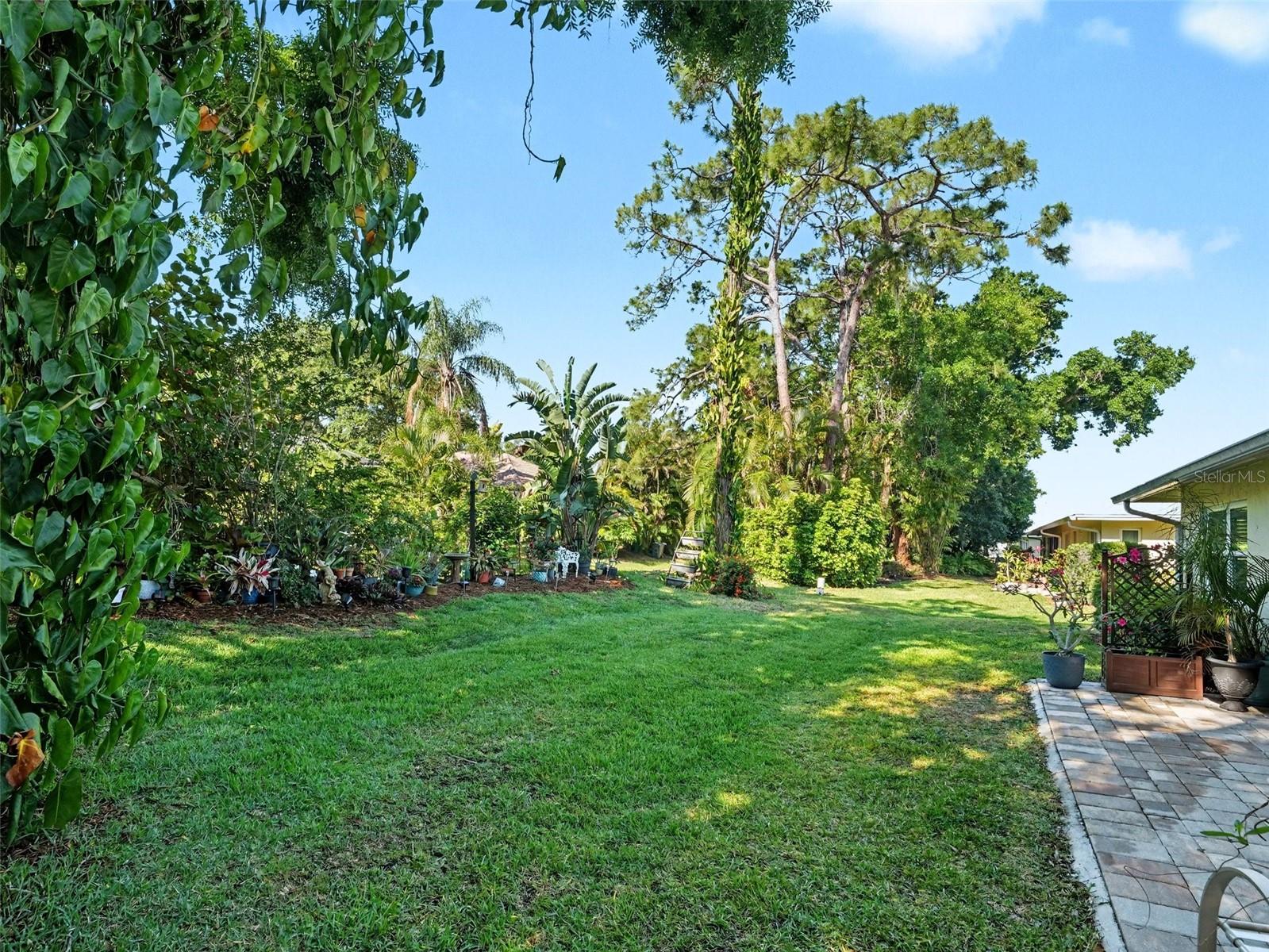 PALM-AIRE AT SARASOTA 7-B - Residential