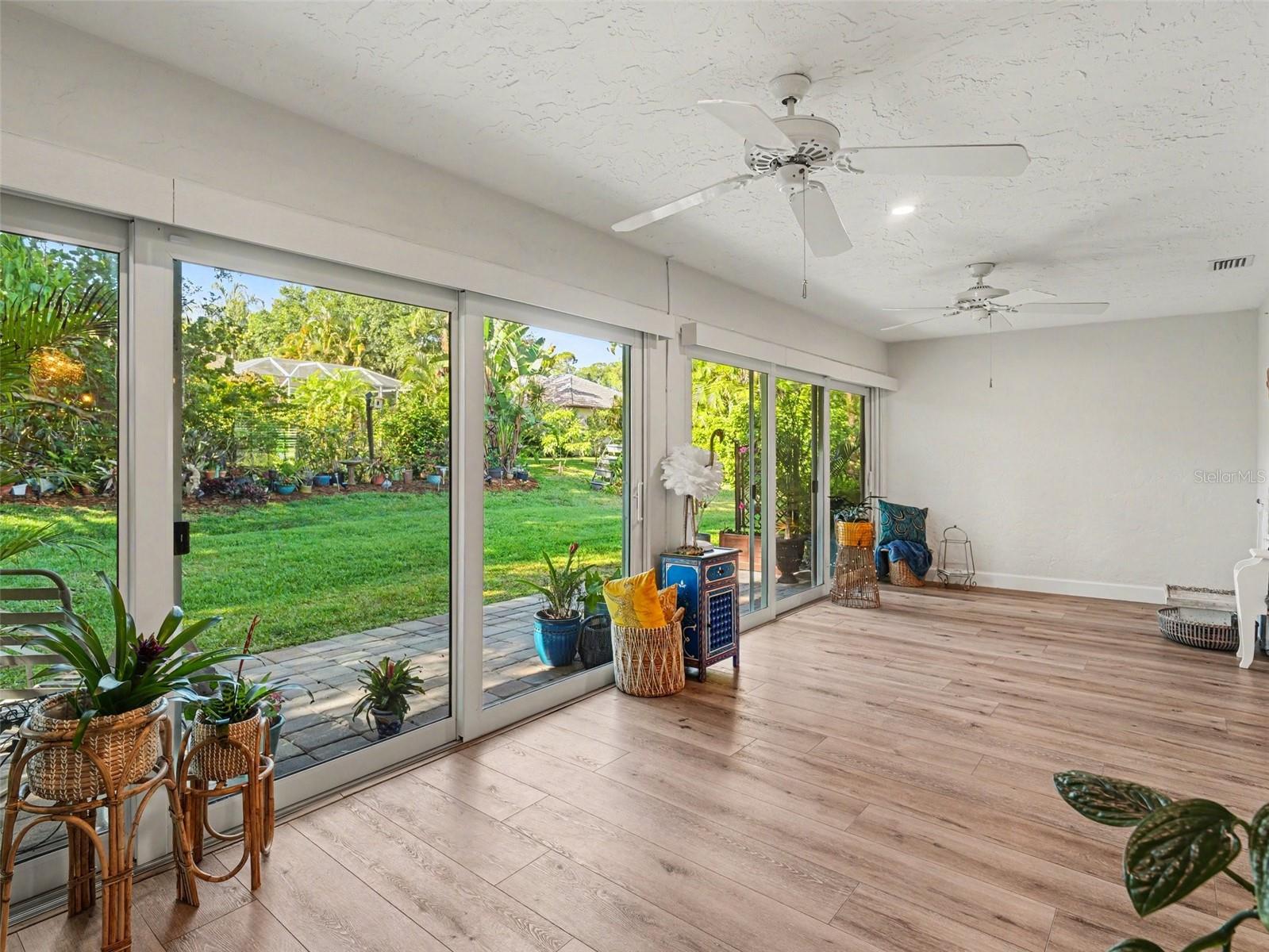 PALM-AIRE AT SARASOTA 7-B - Residential
