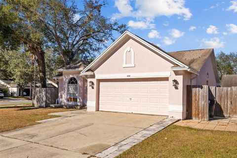 A home in VALRICO