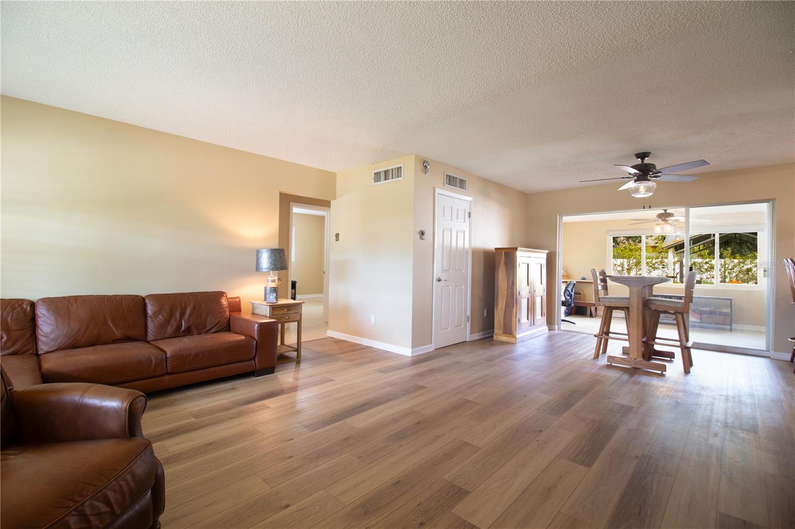 LAKESIDE TERRACE 1ST ADD - Residential