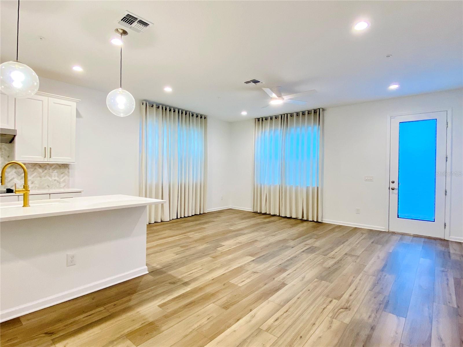 BRONSON PEAK PH 1A - Residential Lease