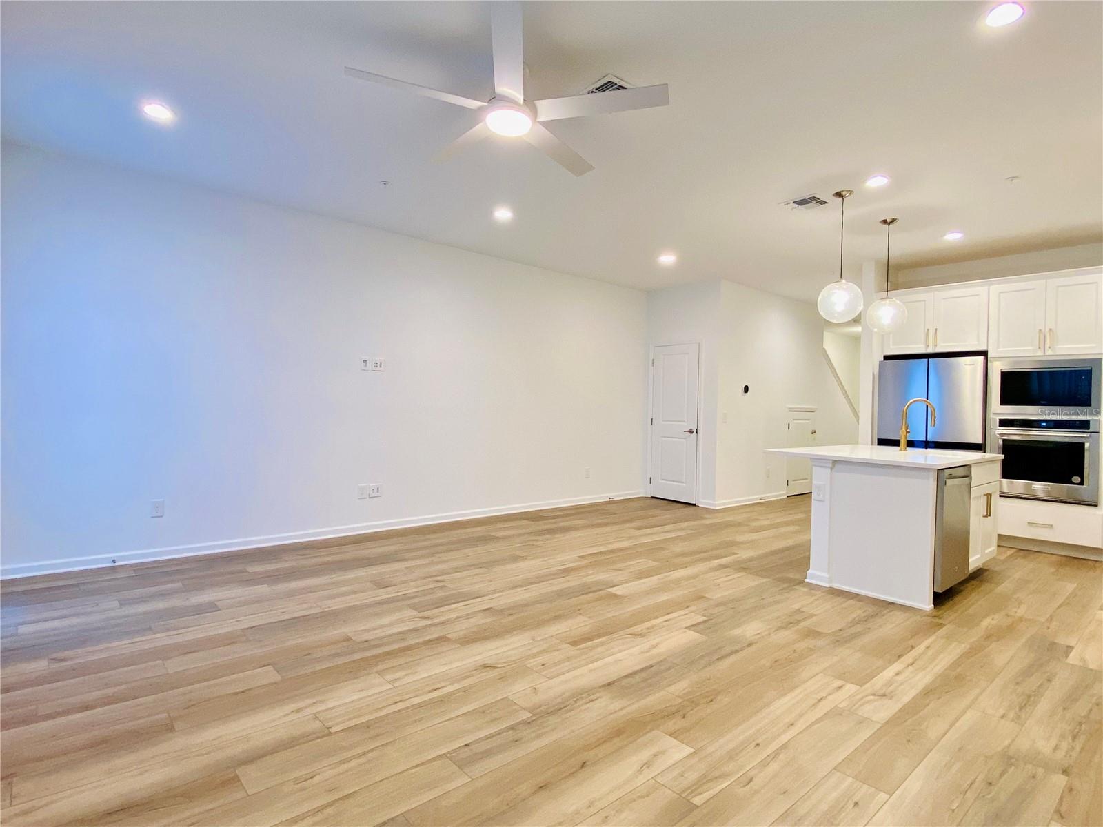 BRONSON PEAK PH 1A - Residential Lease