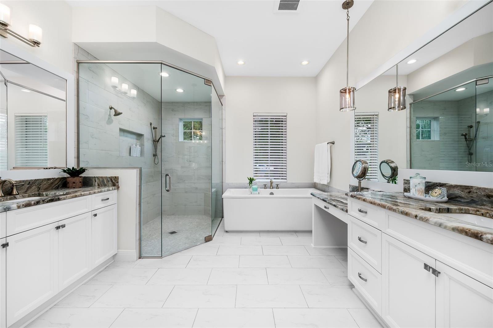 OAKMONT PH 2 PB 32 PG 30 - Residential