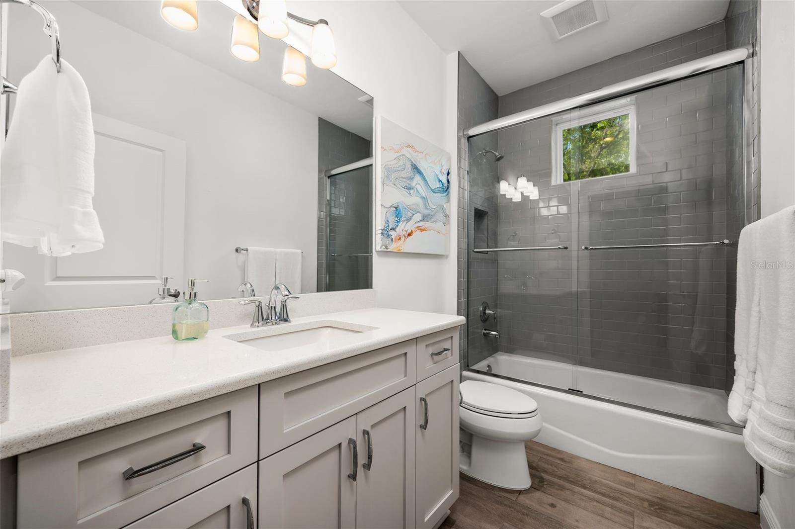 OAKMONT PH 2 PB 32 PG 30 - Residential