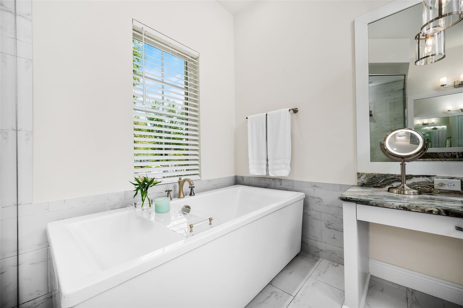 OAKMONT PH 2 PB 32 PG 30 - Residential