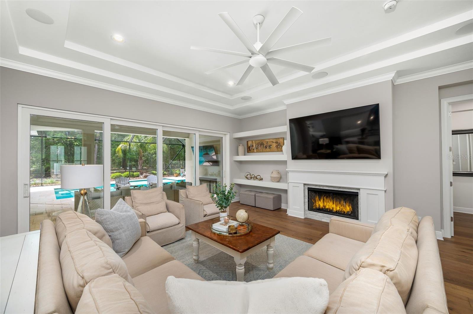 OAKMONT PH 2 PB 32 PG 30 - Residential