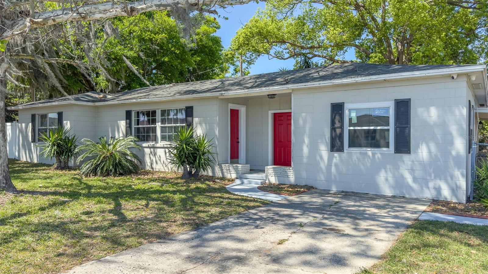 1047 CLAY BOULEVARD