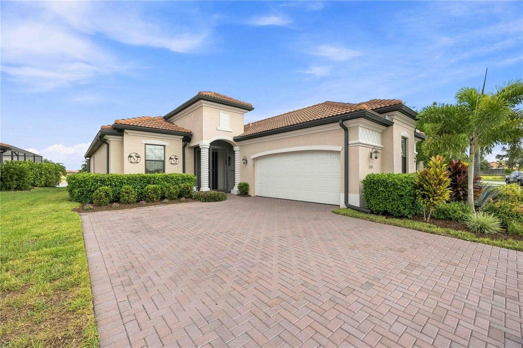 Photo of 23535 Waverly Circle, Venice, FL 34293 (MLS # D6148685)