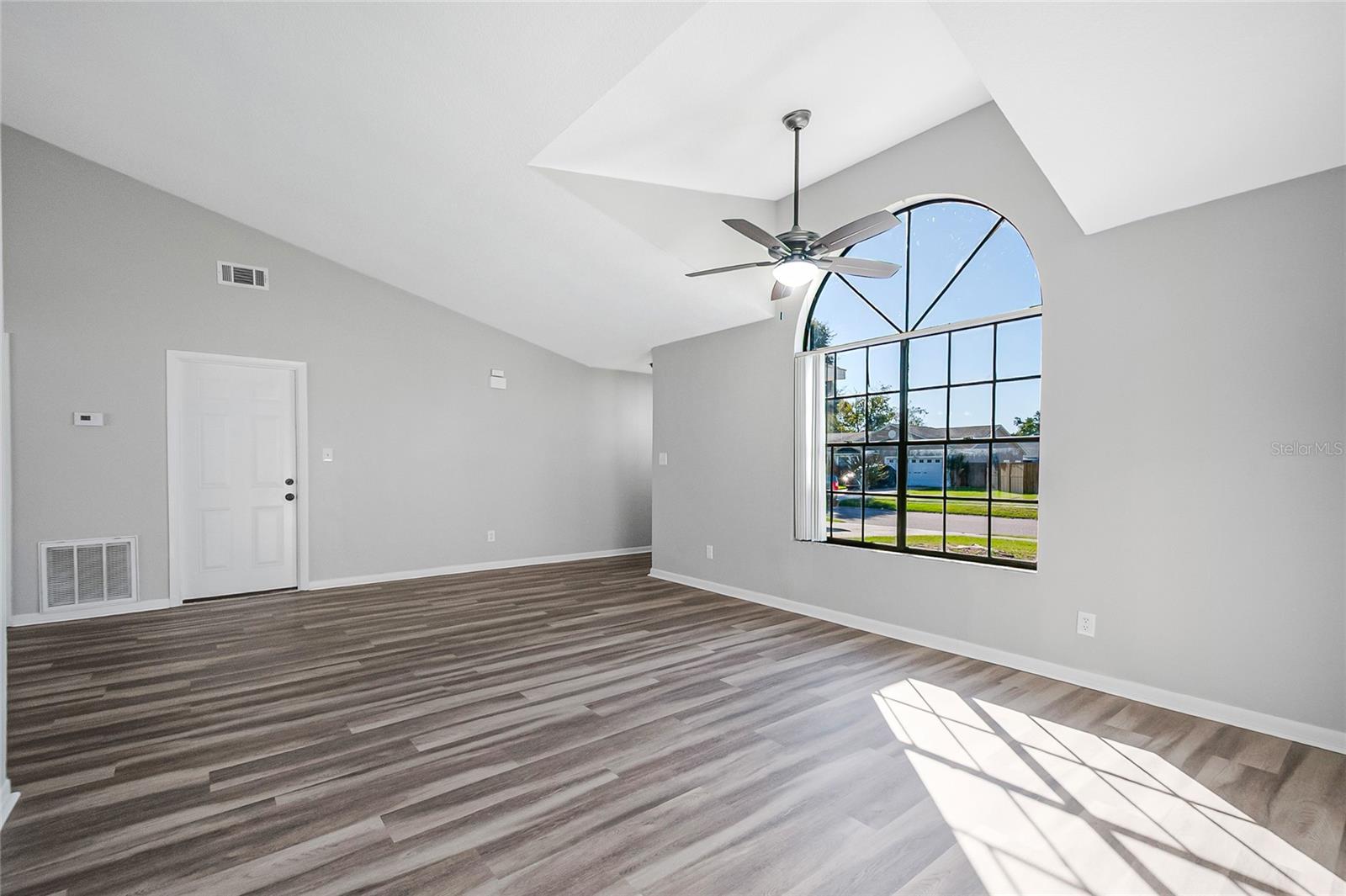 REGENCY PARK - Residential