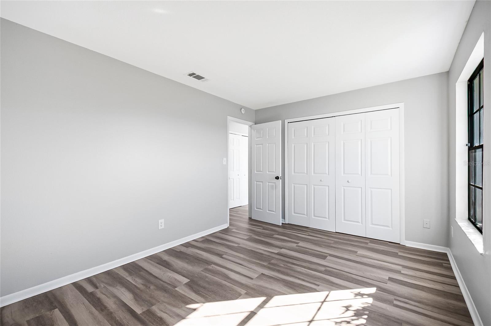 REGENCY PARK - Residential