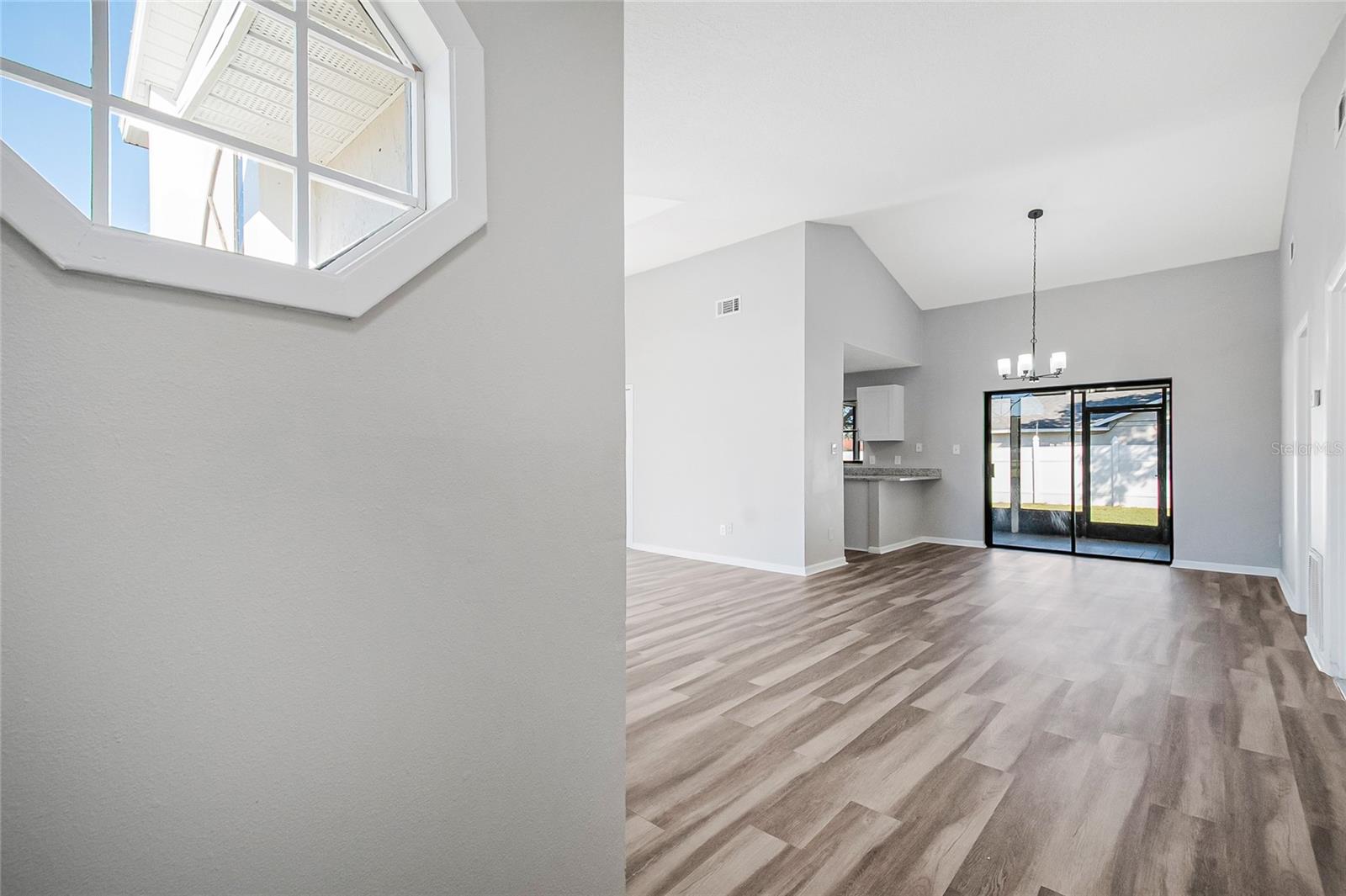 REGENCY PARK - Residential