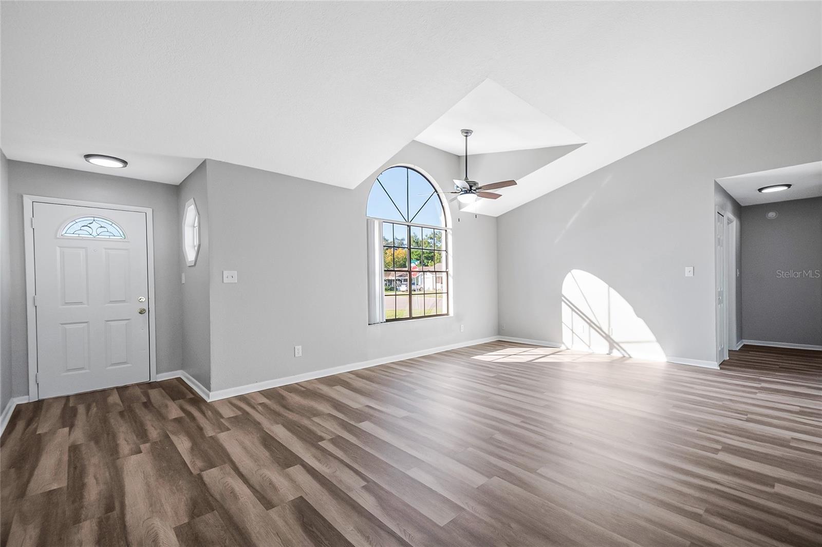 REGENCY PARK - Residential