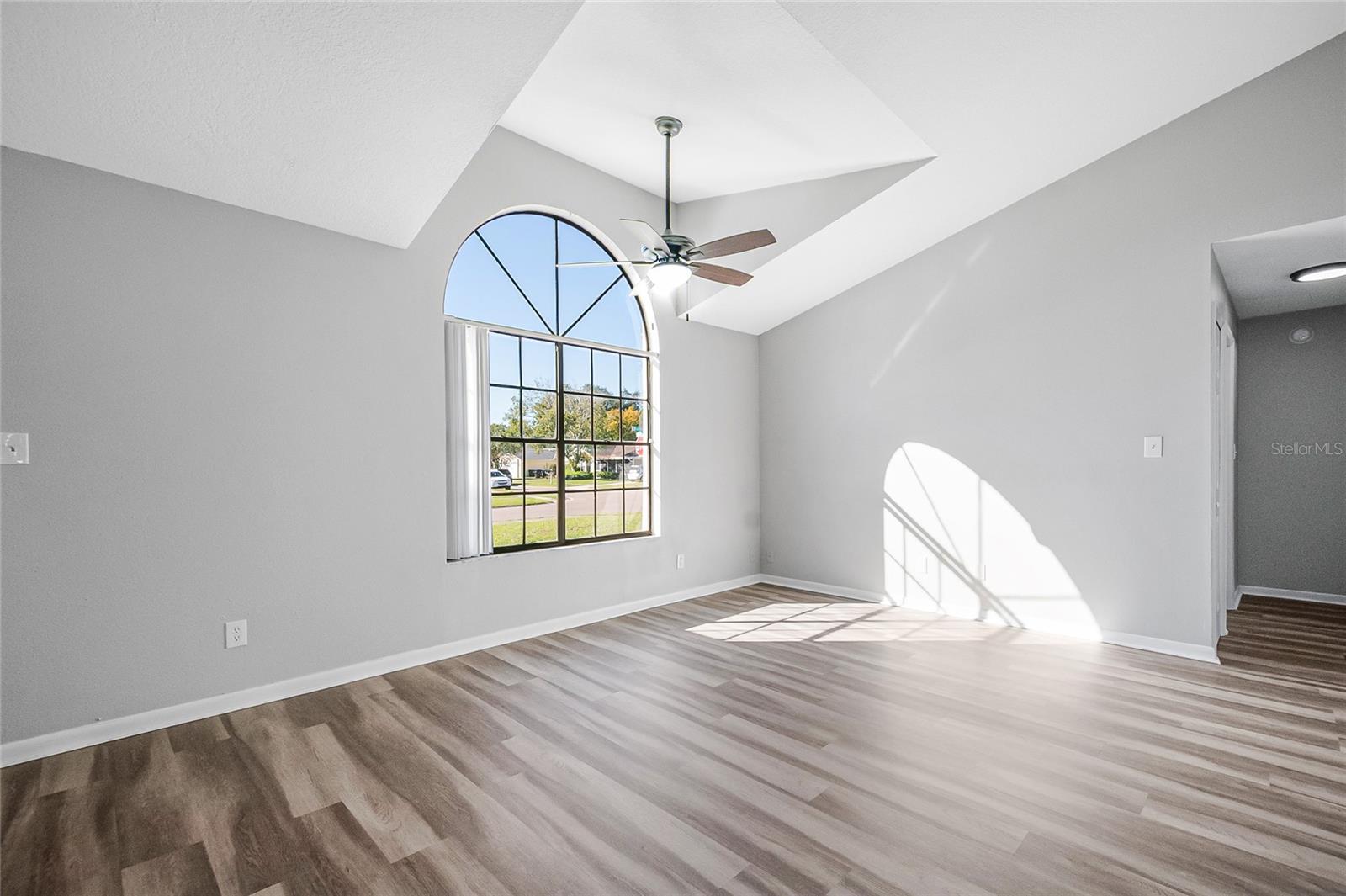 REGENCY PARK - Residential