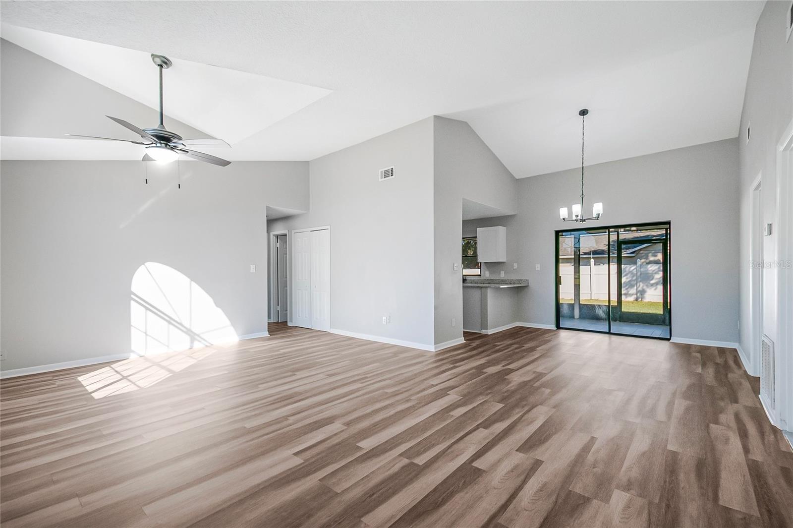 REGENCY PARK - Residential