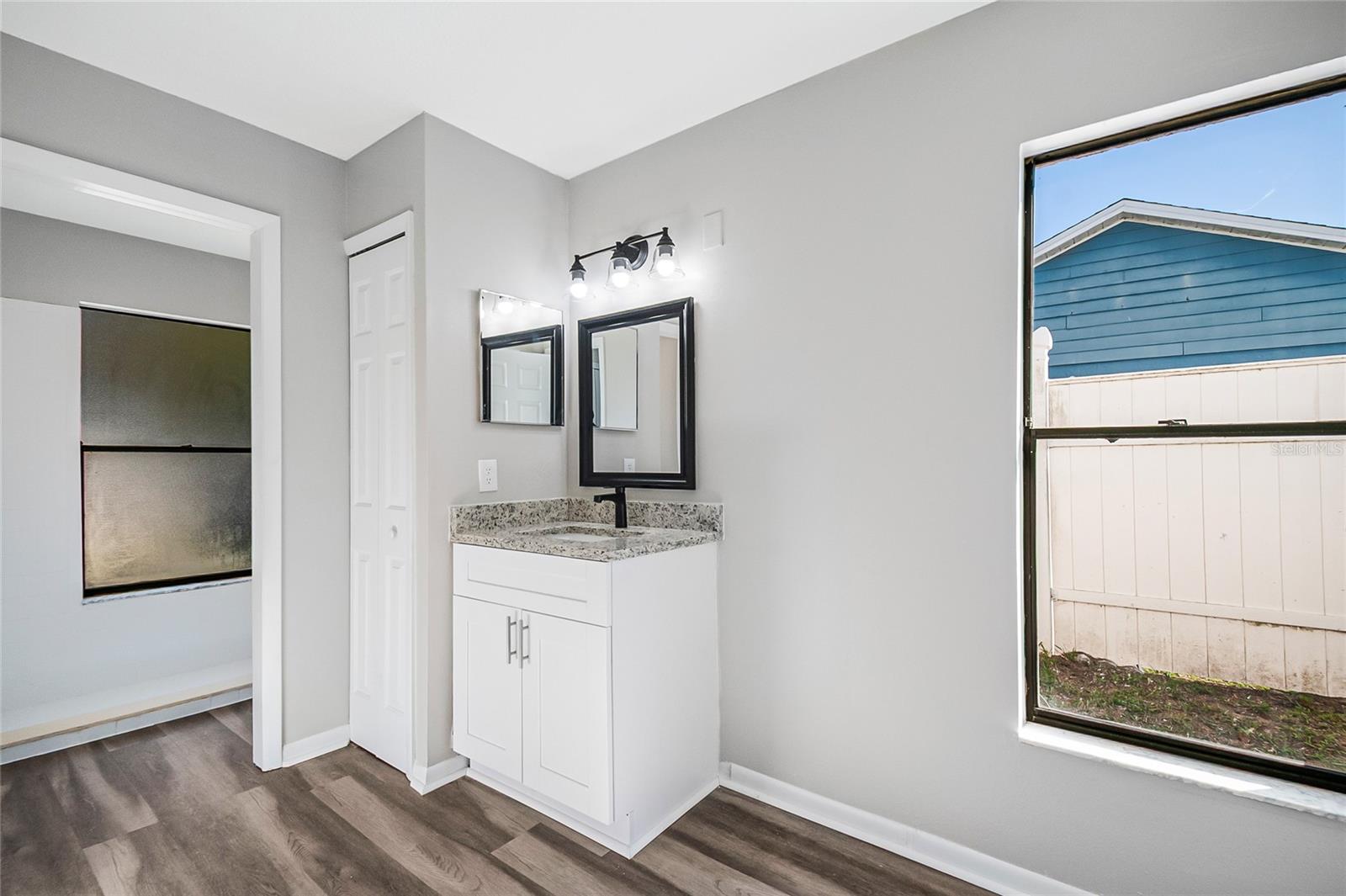 REGENCY PARK - Residential