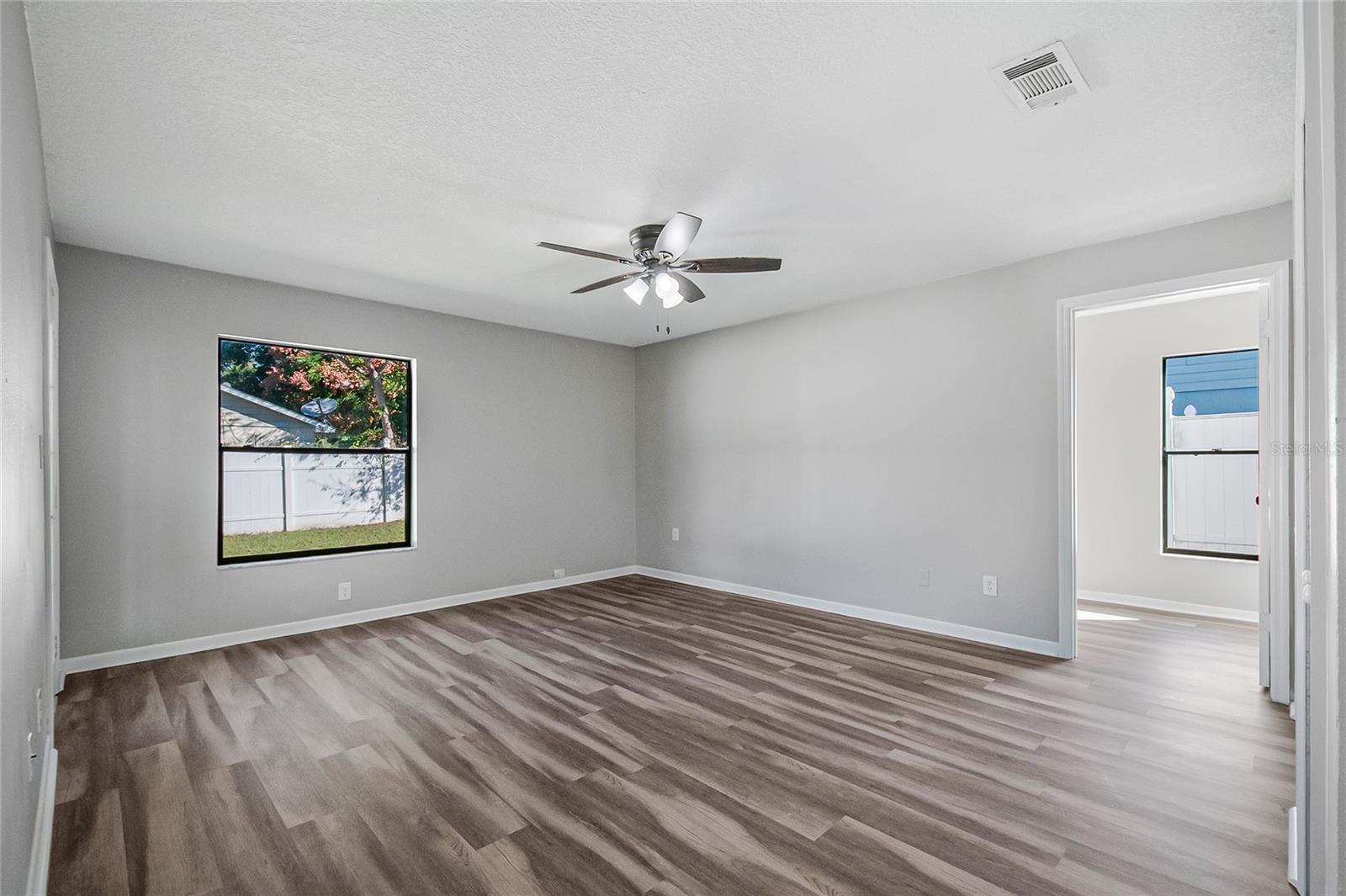 REGENCY PARK - Residential