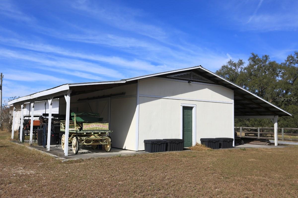 ACREAGE NON-SUBDIVISION - Residential