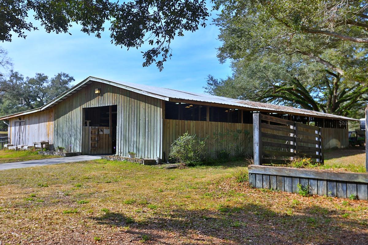 ACREAGE NON-SUBDIVISION - Residential