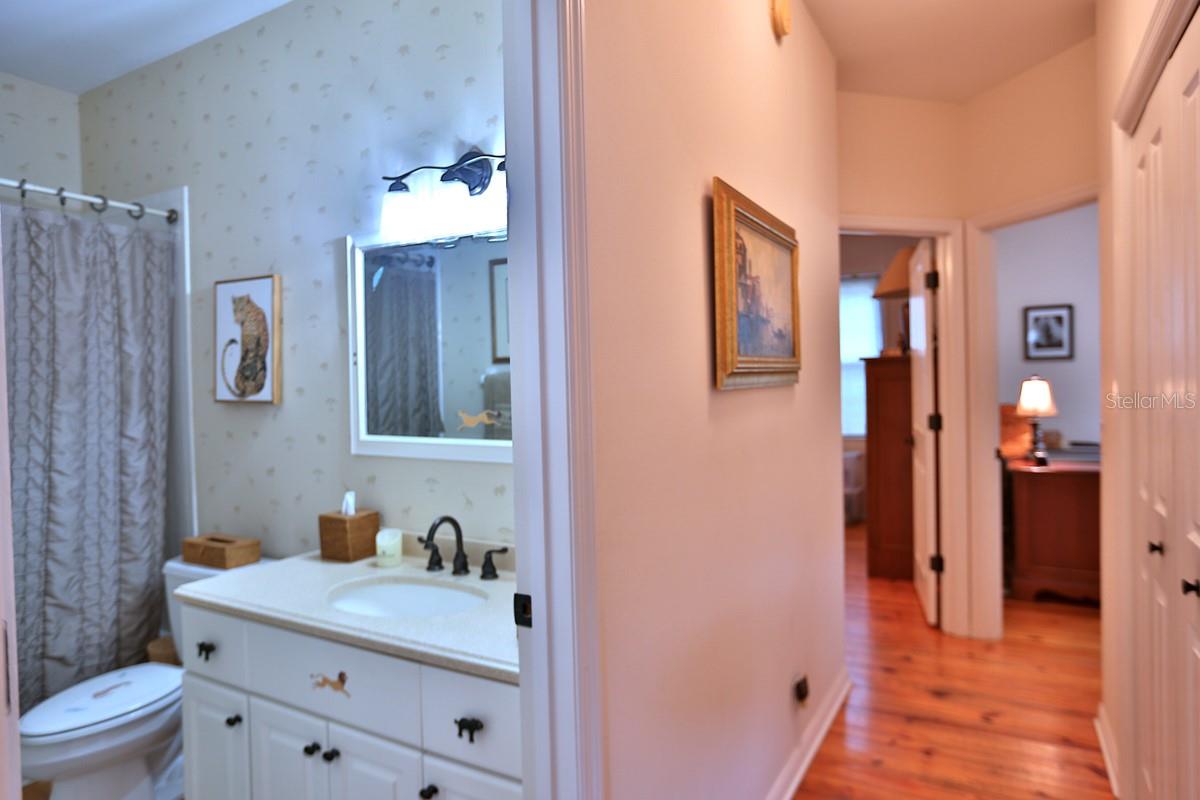 ACREAGE NON-SUBDIVISION - Residential