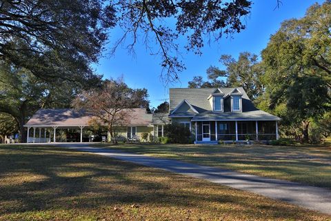 Photo of 2756 County Road 204, Oxford, FL 34484 (MLS # OM693529)