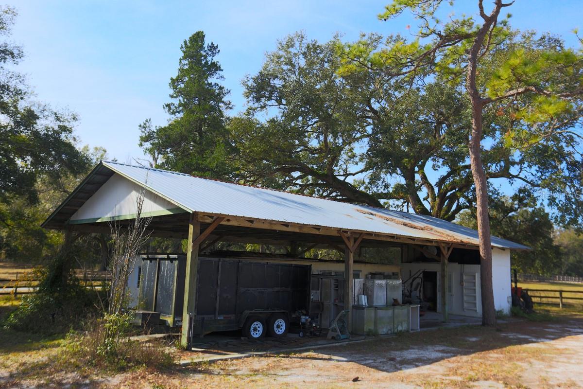 ACREAGE NON-SUBDIVISION - Residential