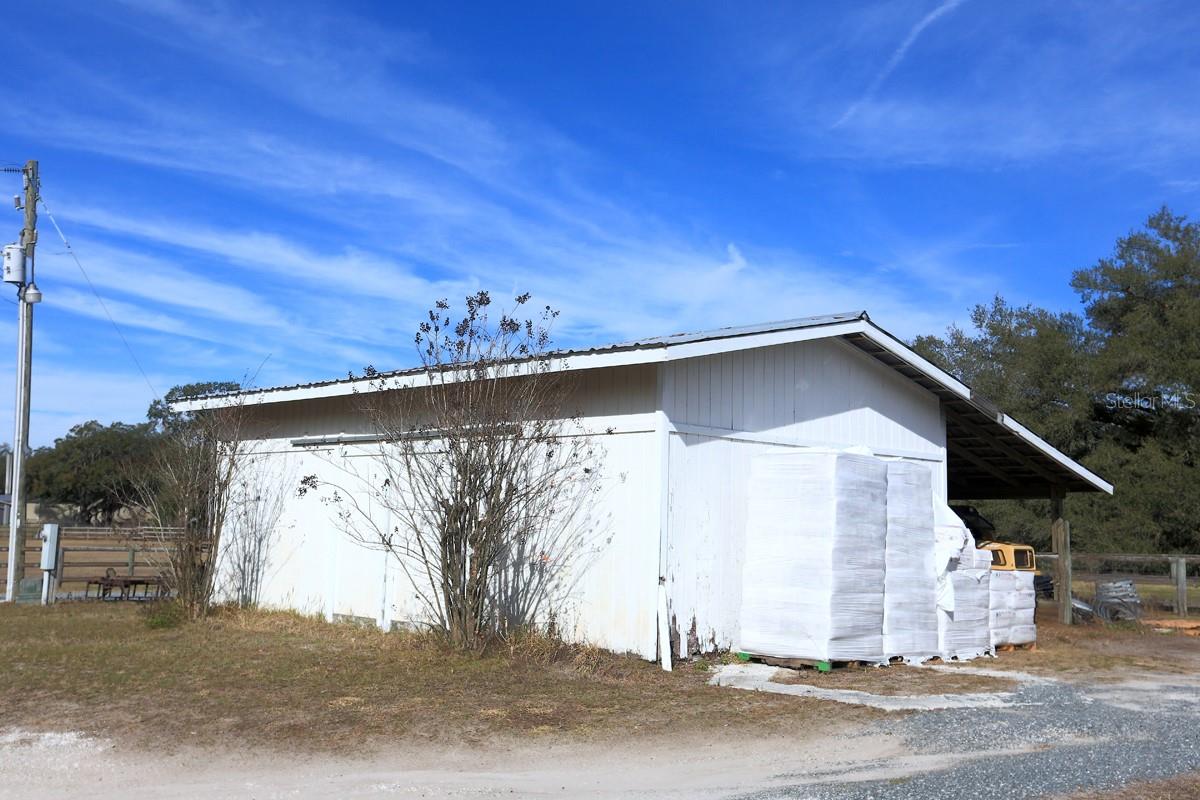 ACREAGE NON-SUBDIVISION - Residential