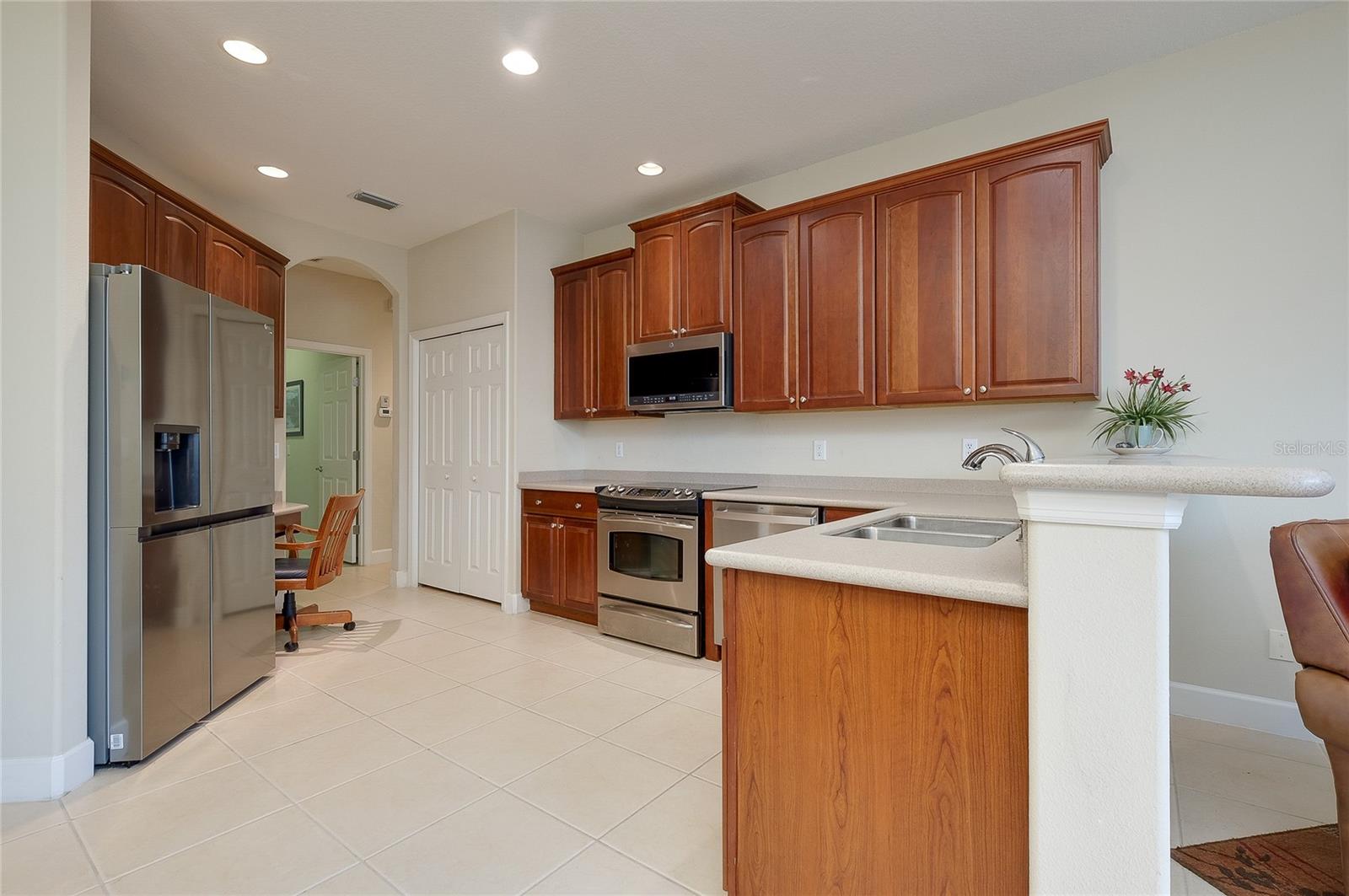 STONEYBROOK AT VENICE - Residential