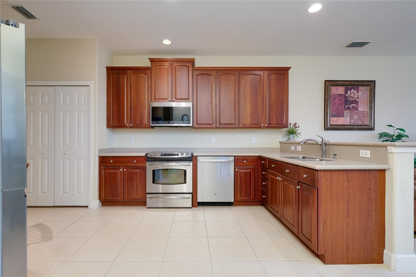 STONEYBROOK AT VENICE - Residential