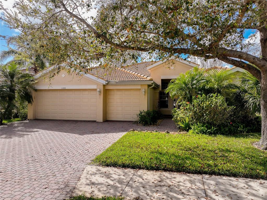 Photo of 11838 Granite Woods Loop, Venice, FL 34292 (MLS # N6143346)