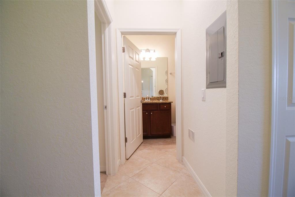 TERRACE I AT LAKEWOOD NATIONAL PH 1 - Residential Lease