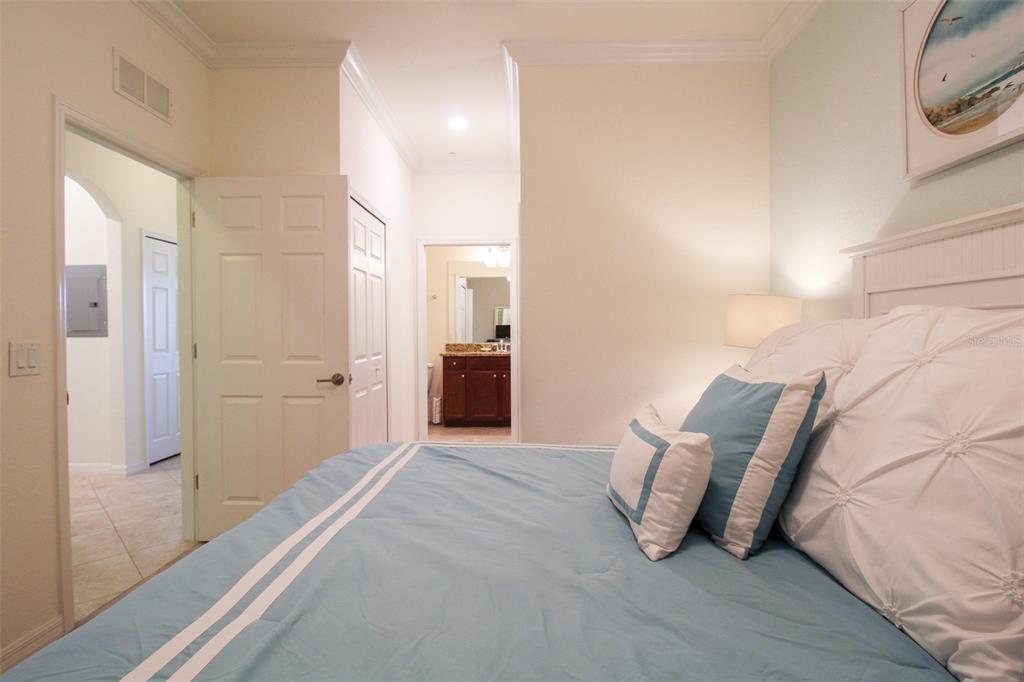 TERRACE I AT LAKEWOOD NATIONAL PH 1 - Residential Lease