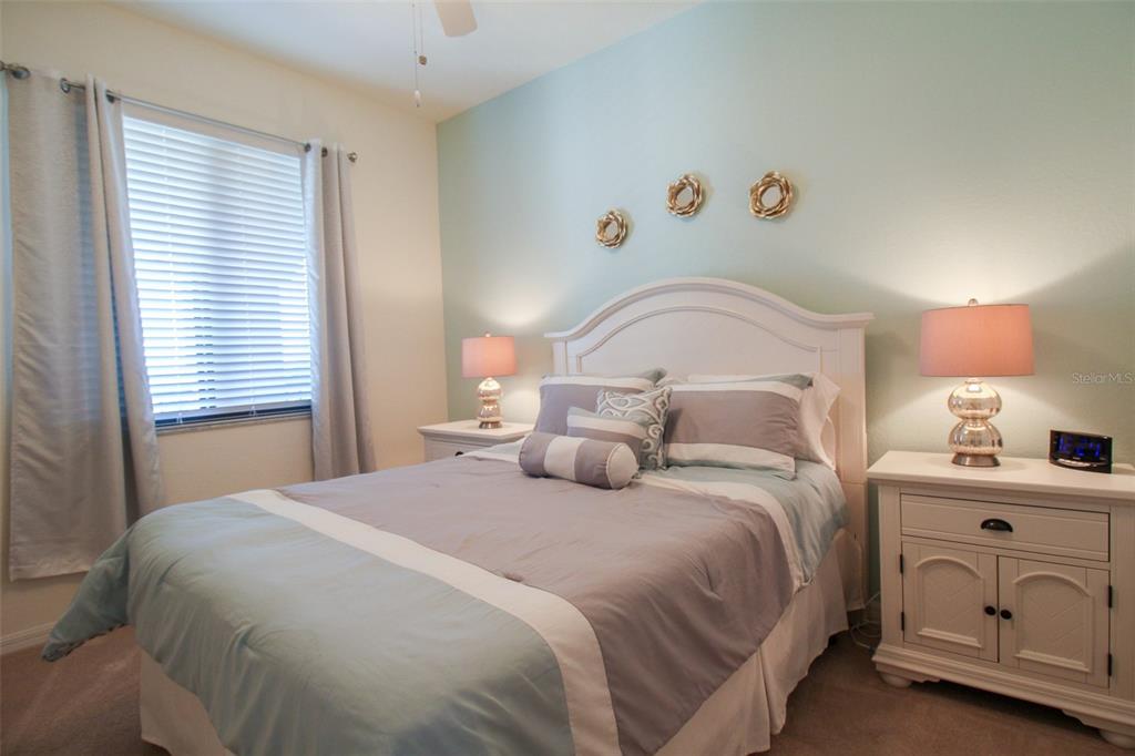 TERRACE I AT LAKEWOOD NATIONAL PH 1 - Residential Lease