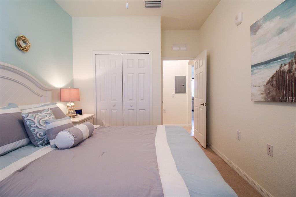 TERRACE I AT LAKEWOOD NATIONAL PH 1 - Residential Lease