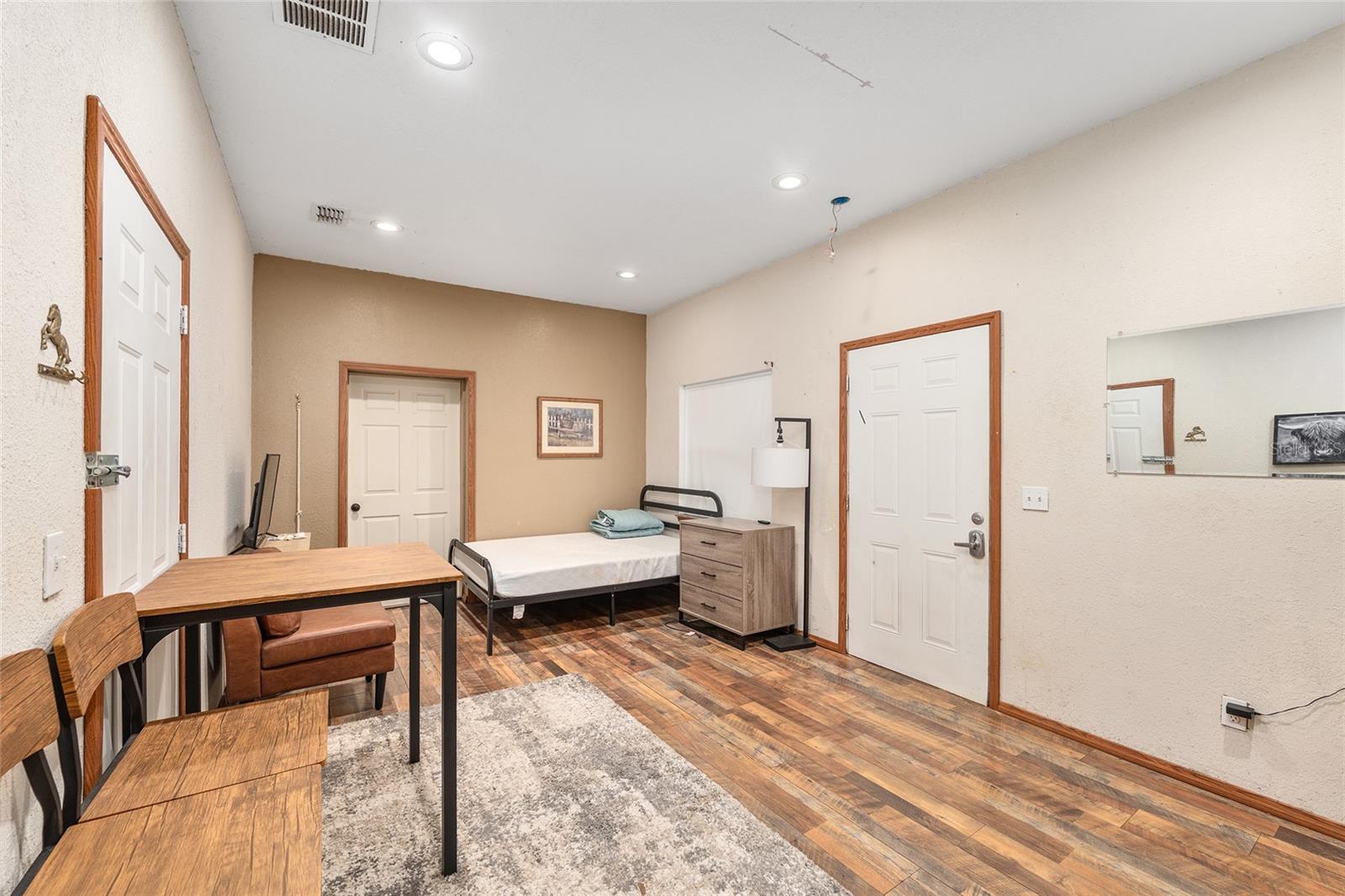 CIRCLE SQUARE RANCHES - Land