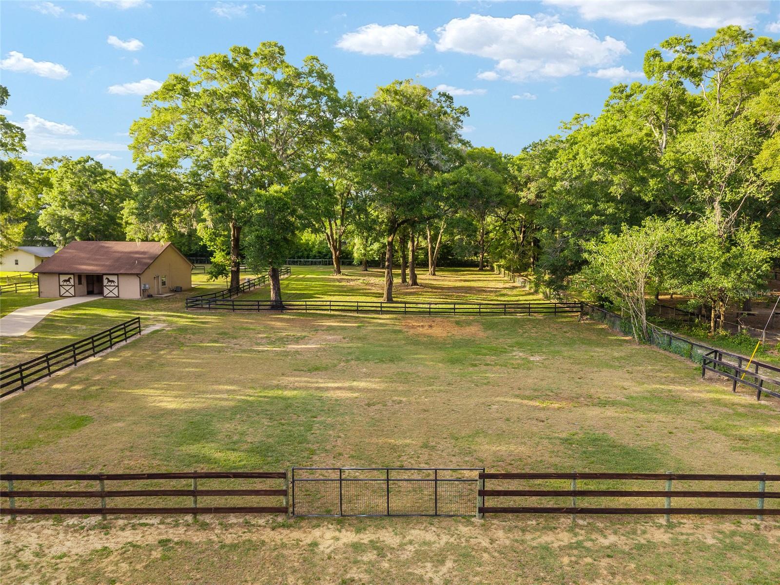 CIRCLE SQUARE RANCHES - Land