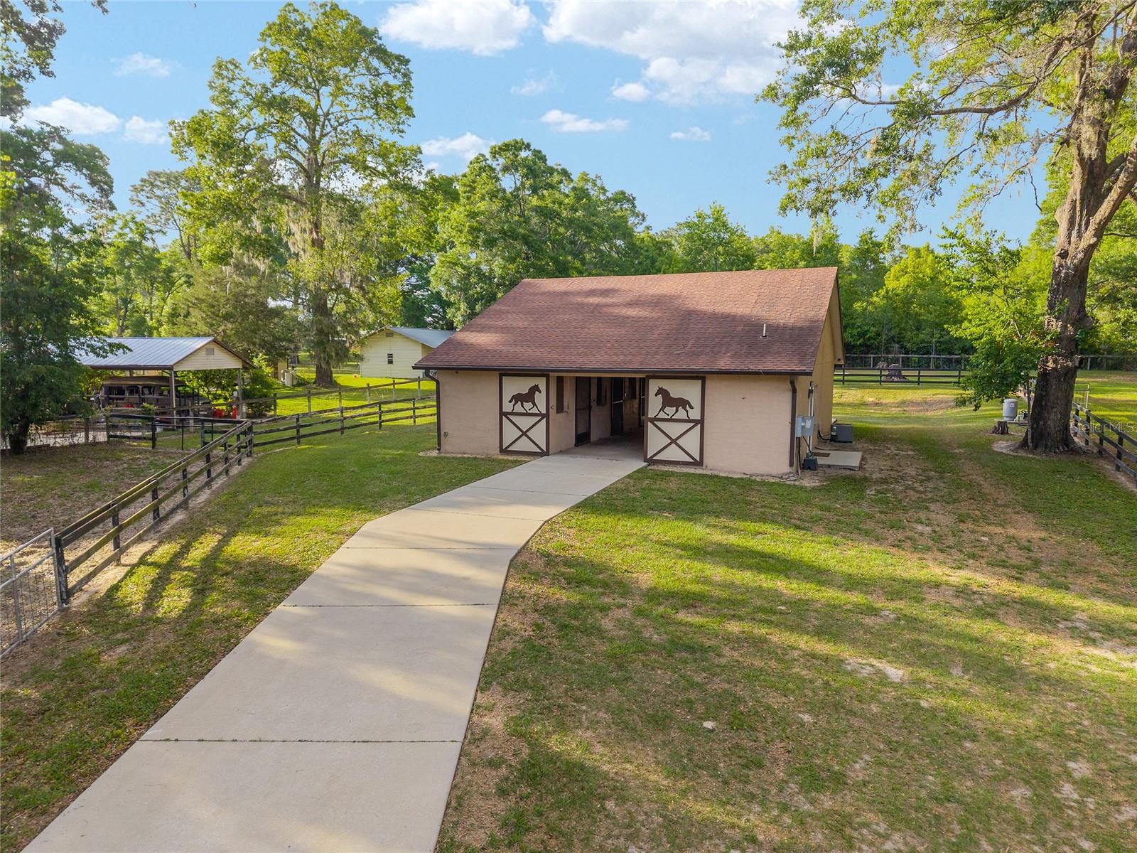 CIRCLE SQUARE RANCHES - Land