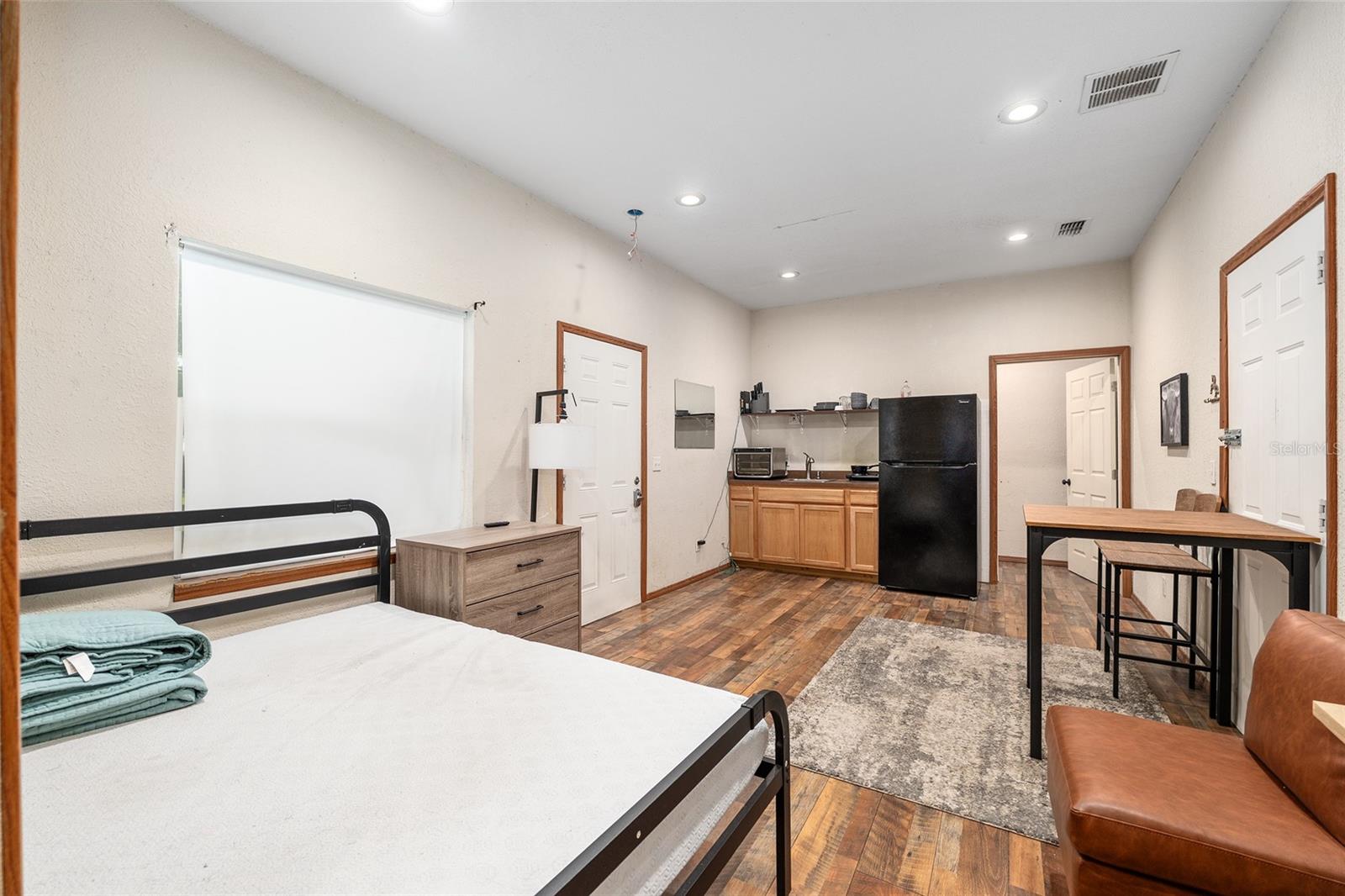 CIRCLE SQUARE RANCHES - Land