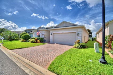 A home in WINTER HAVEN