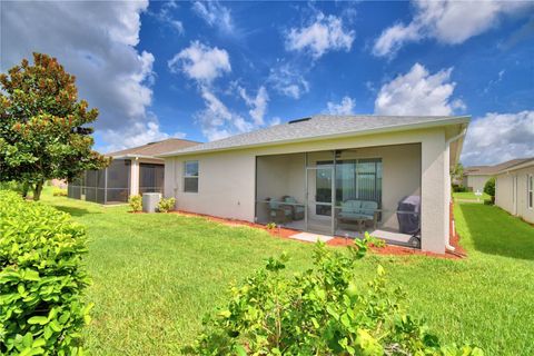 A home in WINTER HAVEN