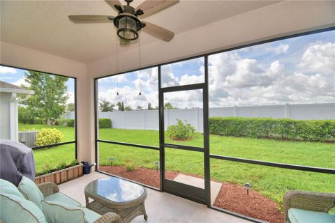 A home in WINTER HAVEN