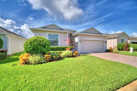 A home in WINTER HAVEN