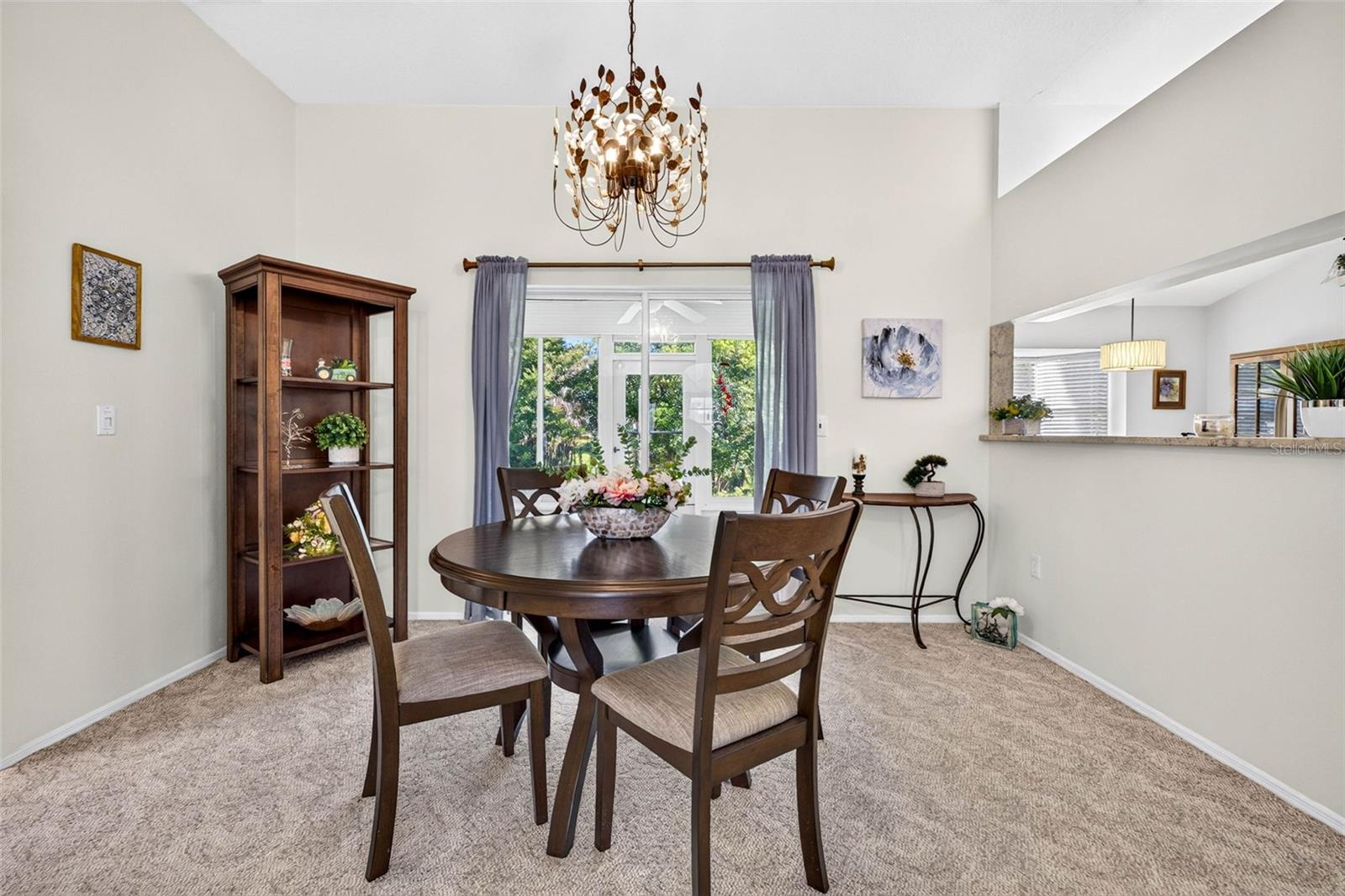 4233 AVANTI CIRCLE