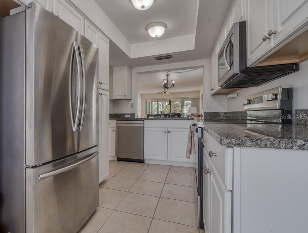 WEDGEWOOD LAKE - Residential